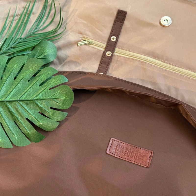 Revuera Tote Bag